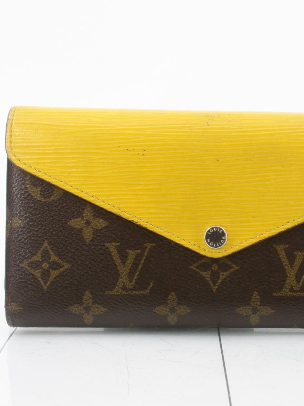 LV Wallet
